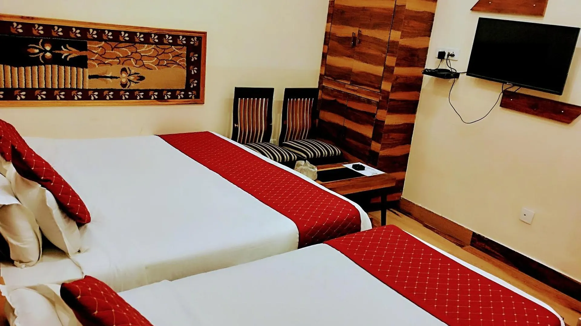 Hotel Bhagyashree Guest House 2 Km To Vishwanath Temple, Ganga Ghat Parking Available Varanasi
