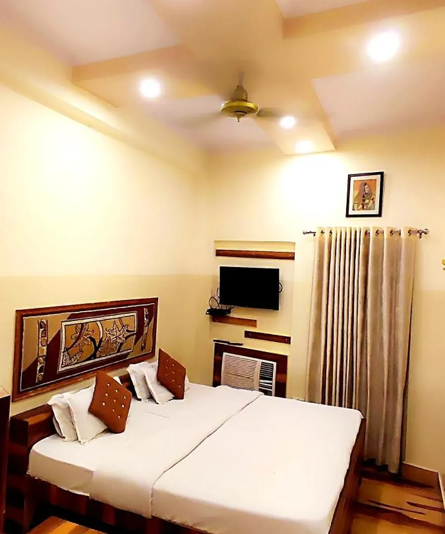 *** Hotel Bhagyashree Guest House 2 Km To Vishwanath Temple, Ganga Ghat Parking Available Varanasi India