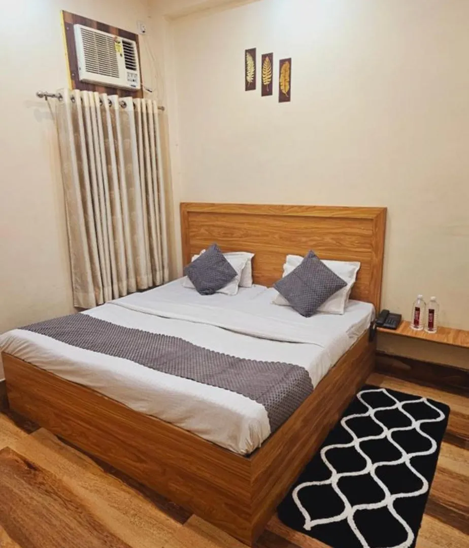 Hotel Bhagyashree Guest House 2 Km To Vishwanath Temple, Ganga Ghat Parking Available Varanasi